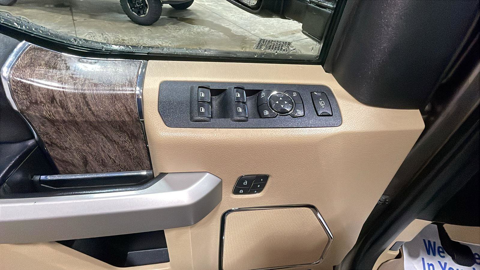 Used 2019 Ford F350 Lariat w/ Lariat Ultimate Package image 14