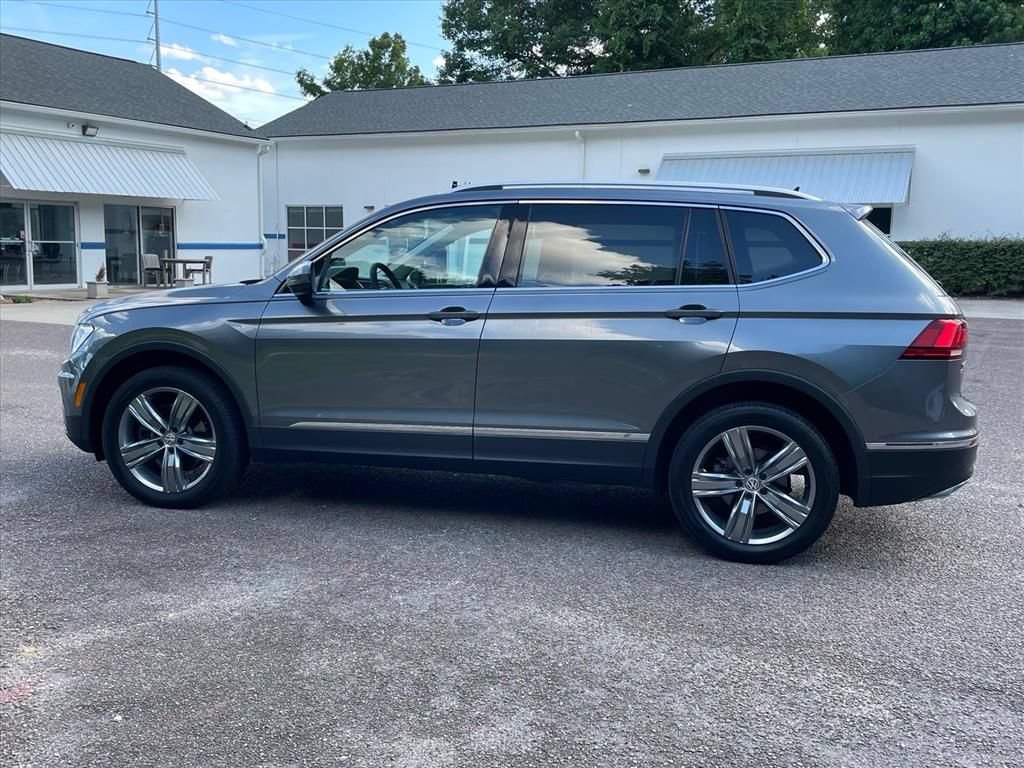 Used 2020 Volkswagen Tiguan SEL w/ 3rd Row Seat Package AWD/4WD image 28