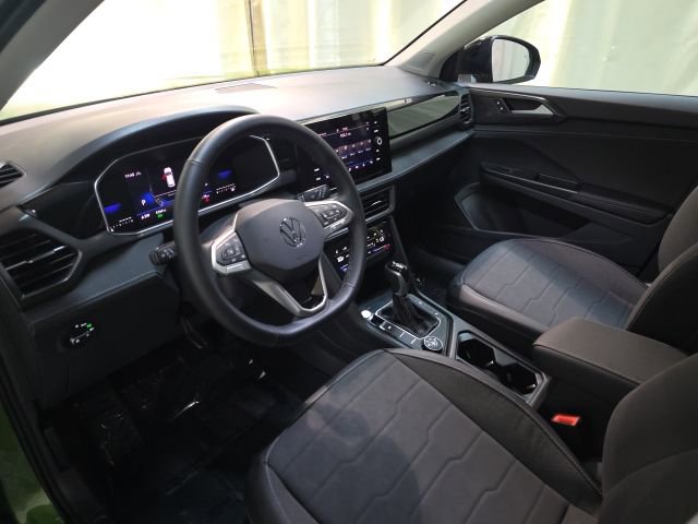 Used 2025 Volkswagen Taos SE image 24