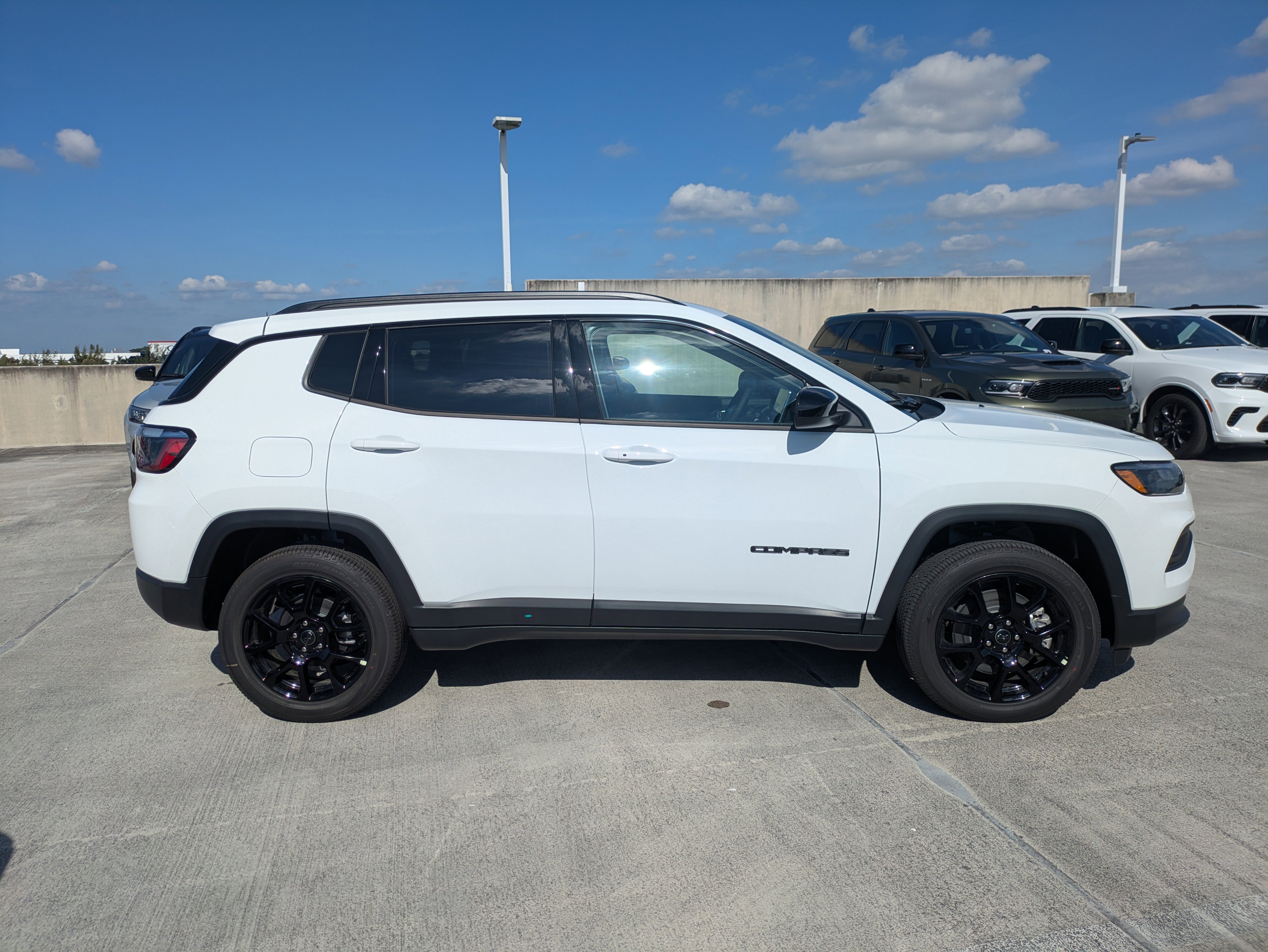 New 2026 Jeep Compass Latitude image 4