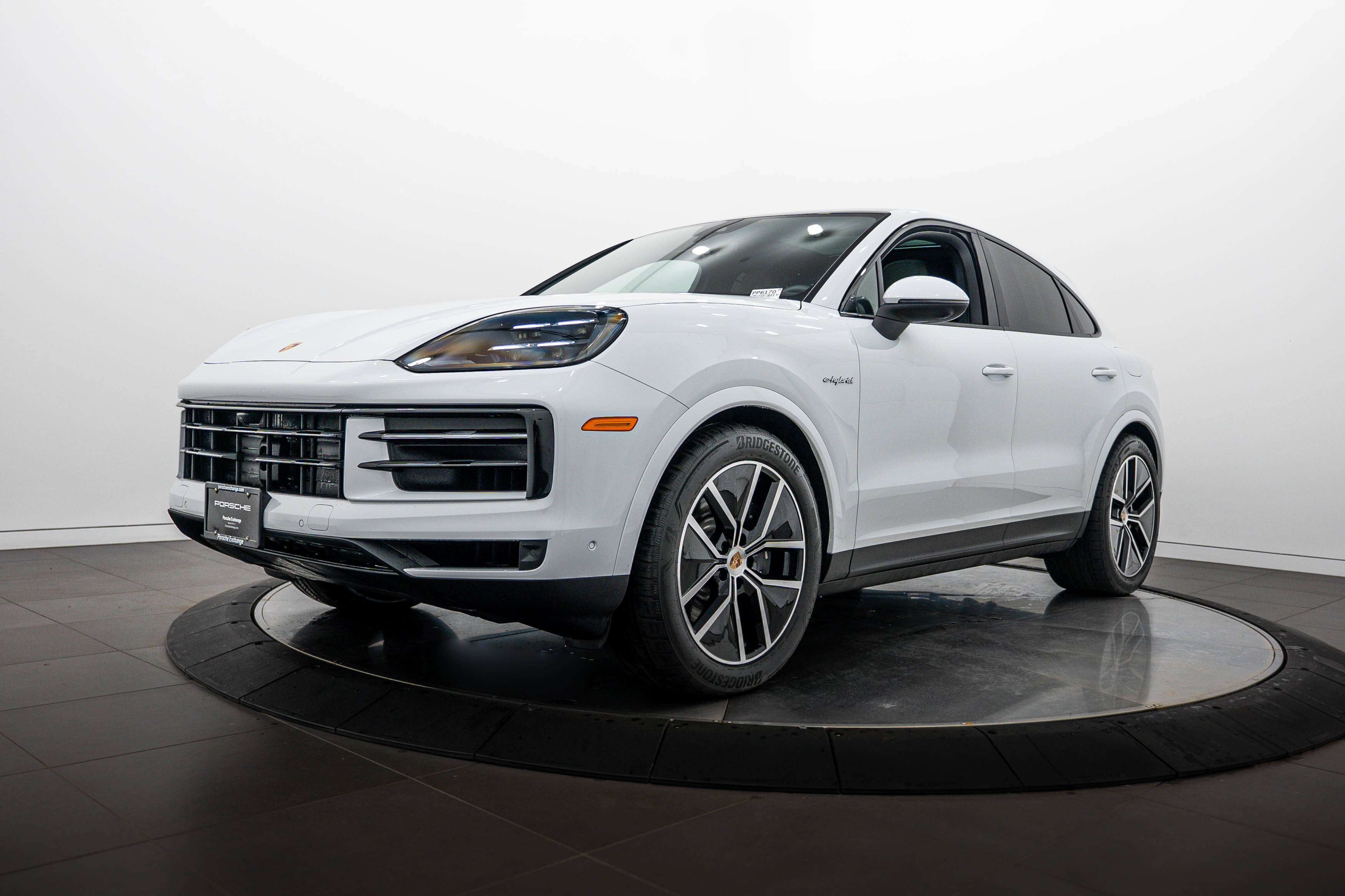 Certified 2025 Porsche Cayenne E-Hybrid Coupe AWD/4WD video 1