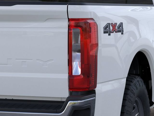 New 2026 Ford F250 XL w/ XL Off-Road Package AWD/4WD image 21