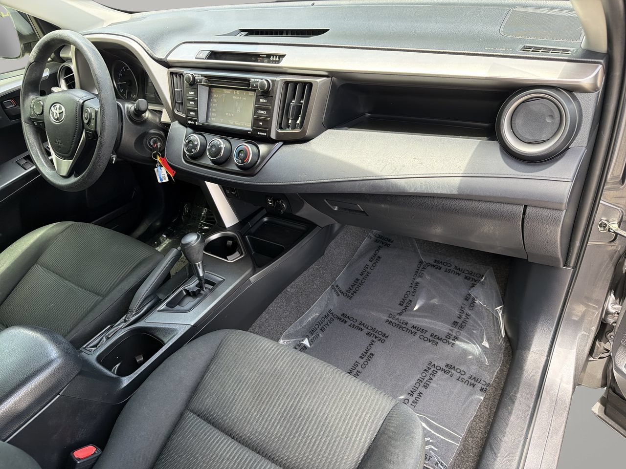 Used 2017 Toyota RAV4 LE FWD image 10
