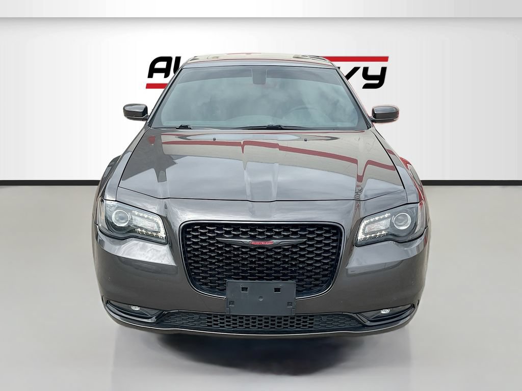 Used 2023 Chrysler 300 S RWD image 2