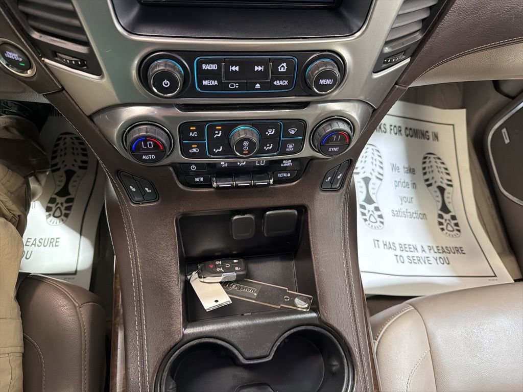 Used 2020 Chevrolet Suburban LT image 32