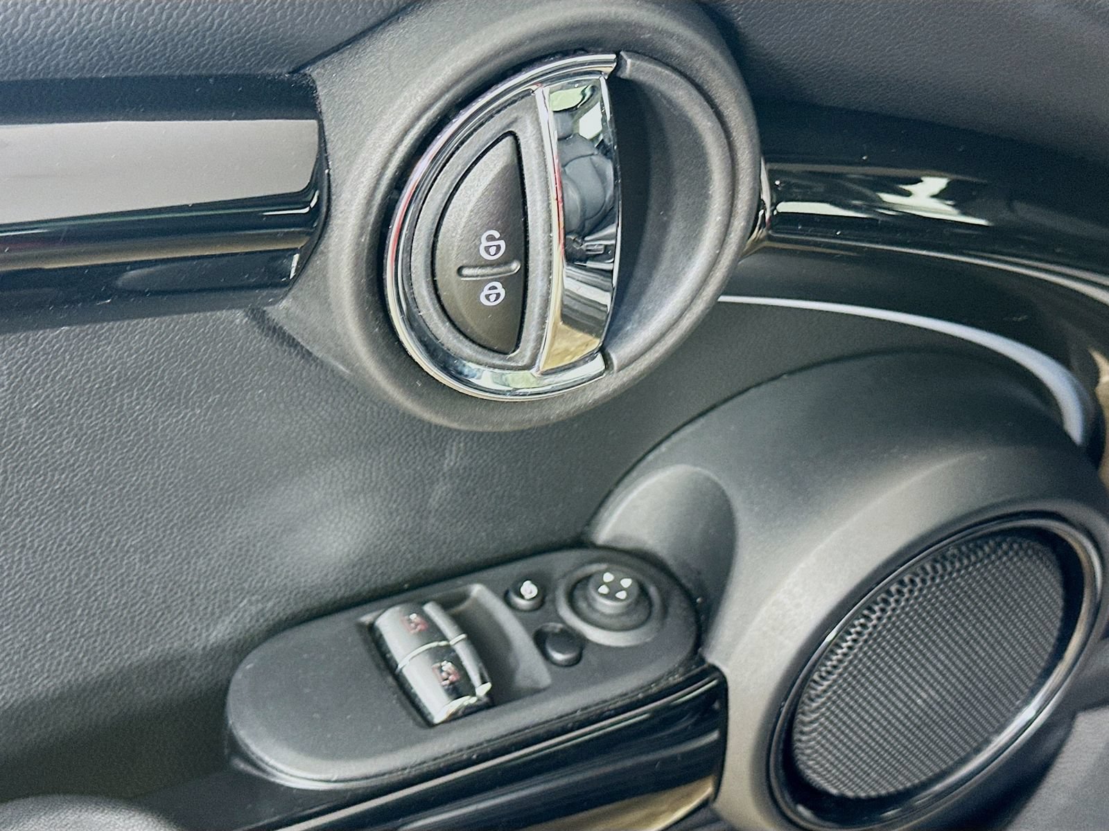 Used 2024 MINI Cooper S FWD image 17