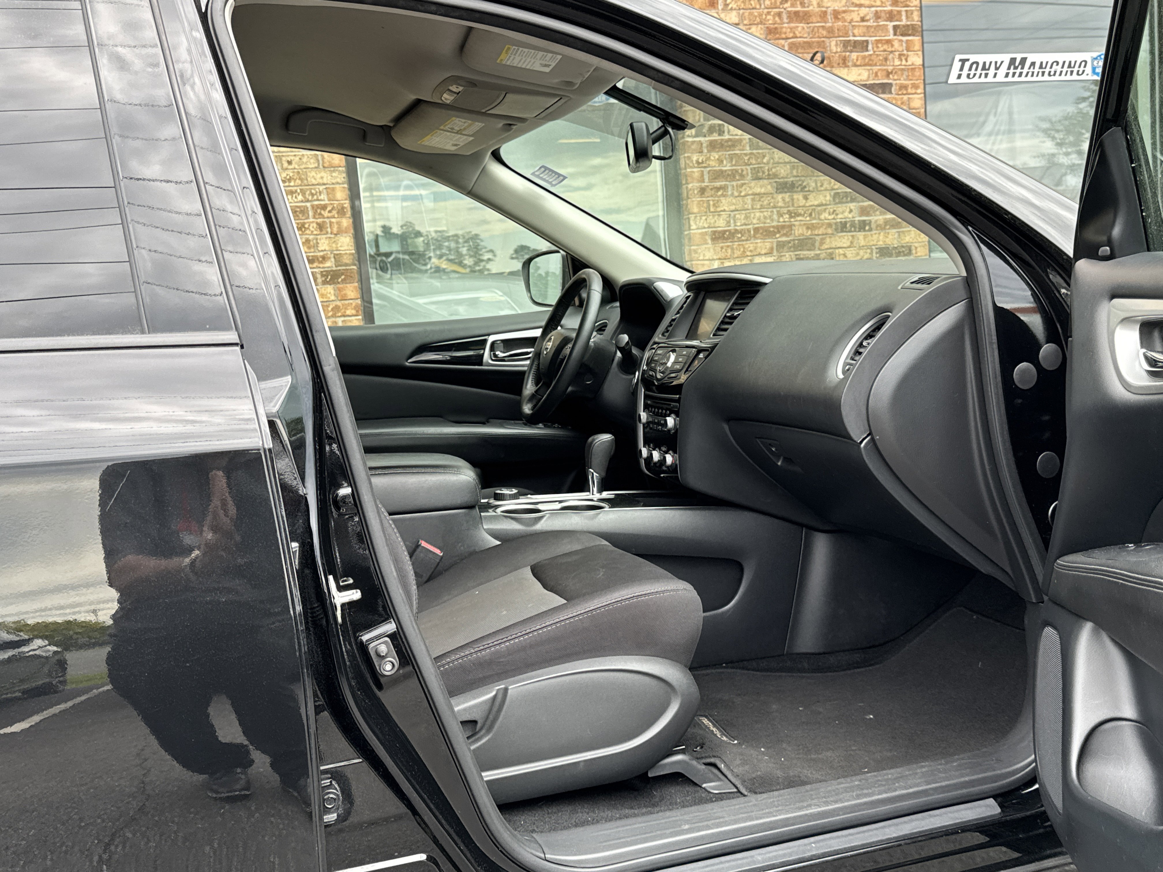 Used 2019 Nissan Pathfinder SV w/ Cargo Package AWD/4WD image 15