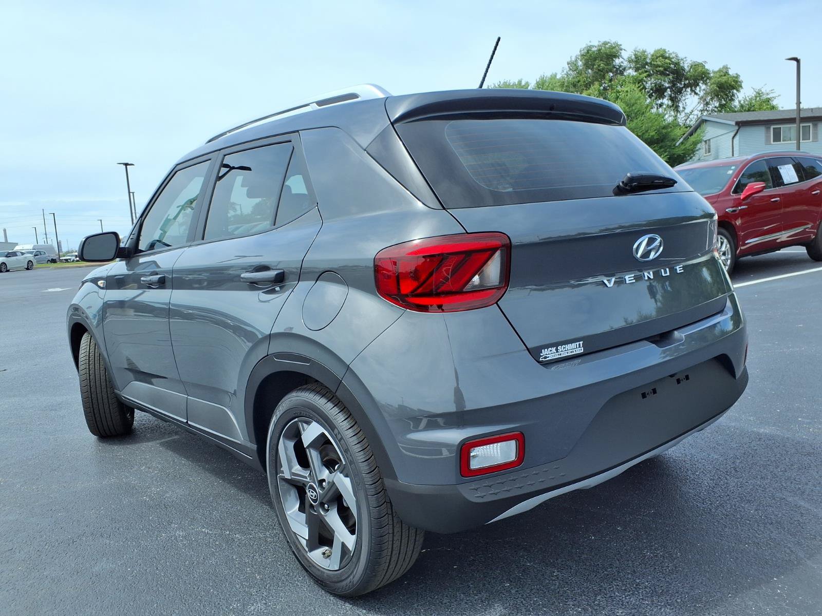 Used 2026 Hyundai Venue SEL FWD image 29