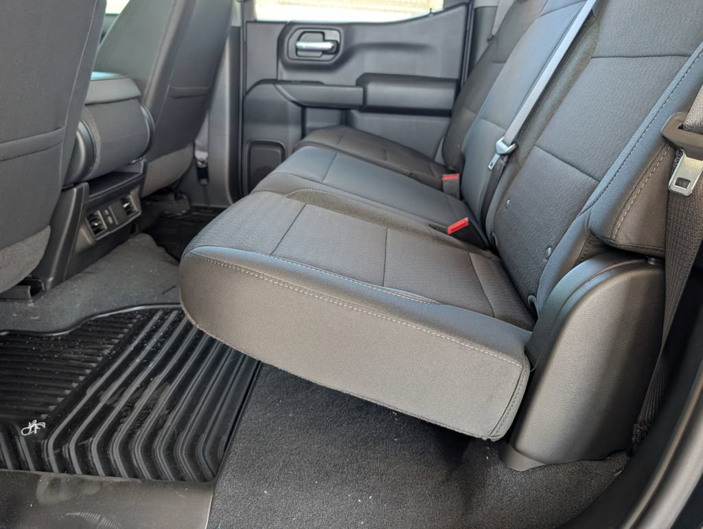 New 2026 Chevrolet Silverado 1500 Custom w/ LPO, Dark Essentials Package RWD image 7