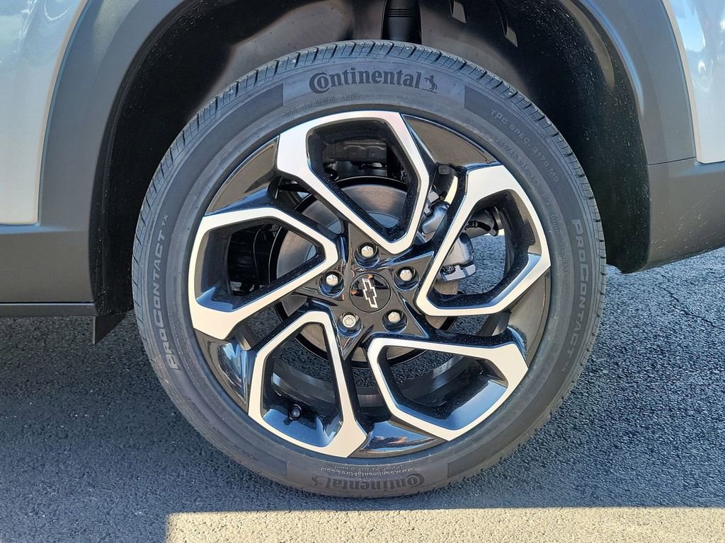 New 2026 Chevrolet Trax RS w/ Sunroof Package image 25