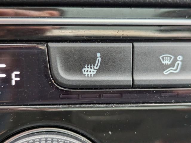 Certified 2022 Volkswagen Atlas SEL R-Line image 25