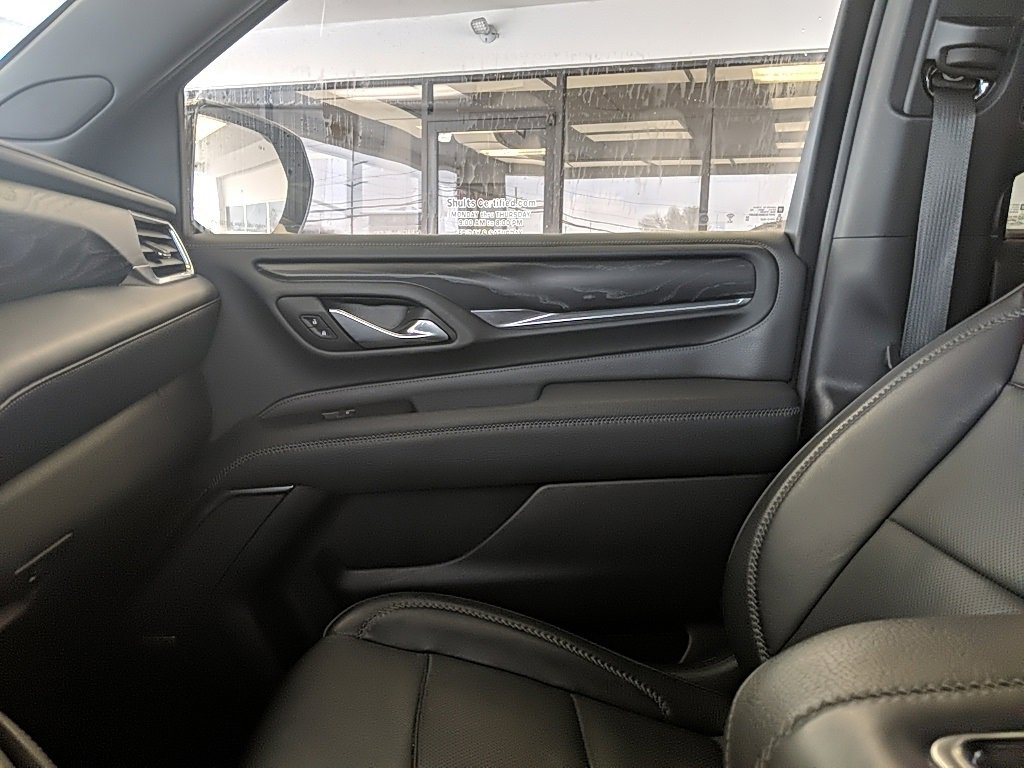 Used 2021 GMC Yukon Denali w/ Denali Premium Package image 30