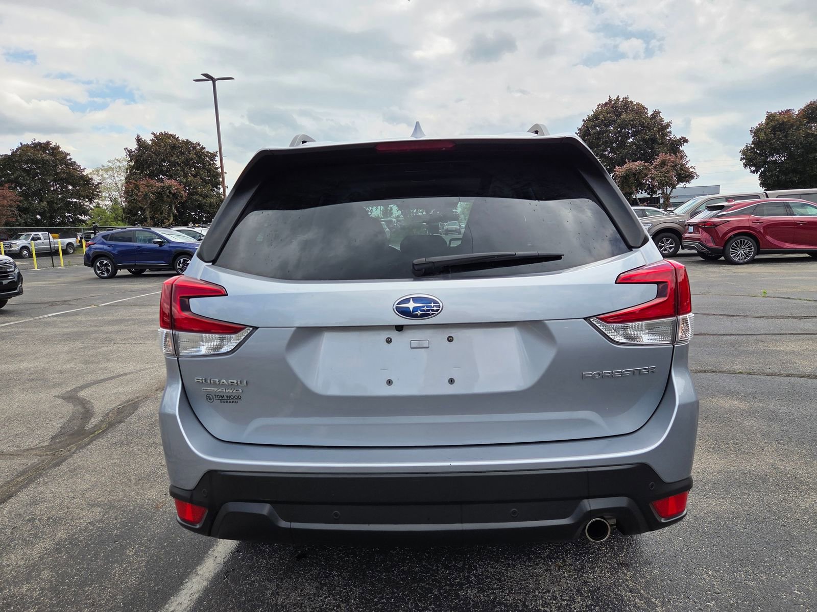 Used 2023 Subaru Forester Limited AWD/4WD image 9