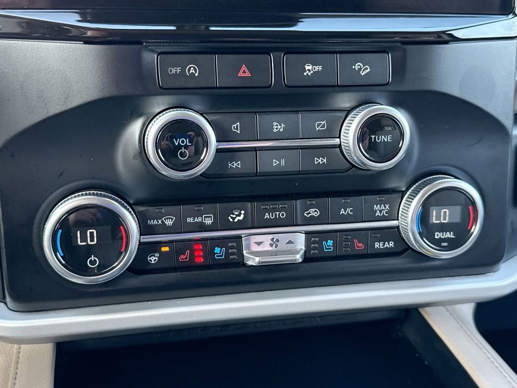 Used 2024 Ford Expedition Max XLT image 16