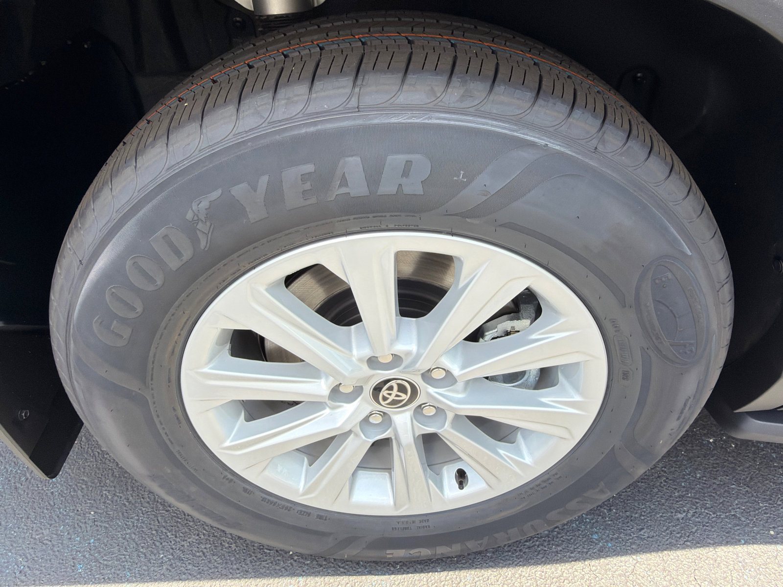 Used 2026 Toyota Grand Highlander XLE FWD image 17