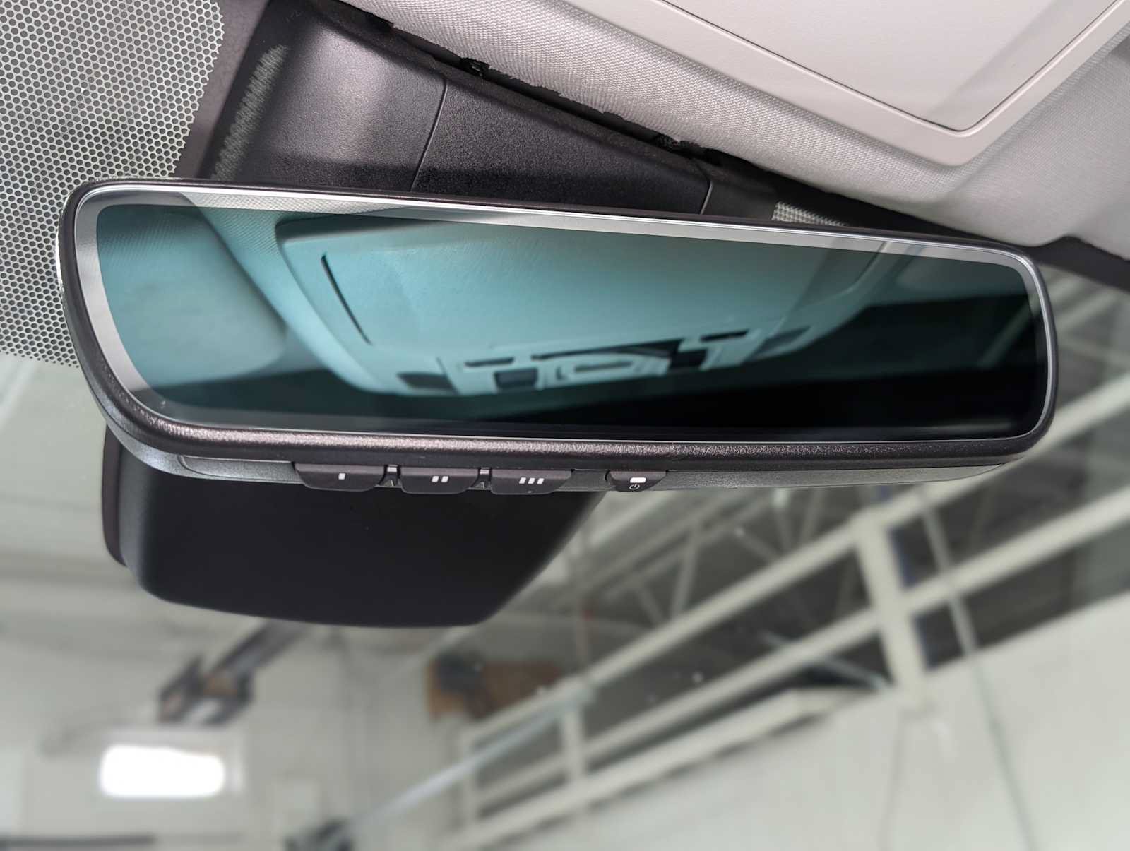 Used 2021 Toyota Highlander XLE AWD/4WD image 36