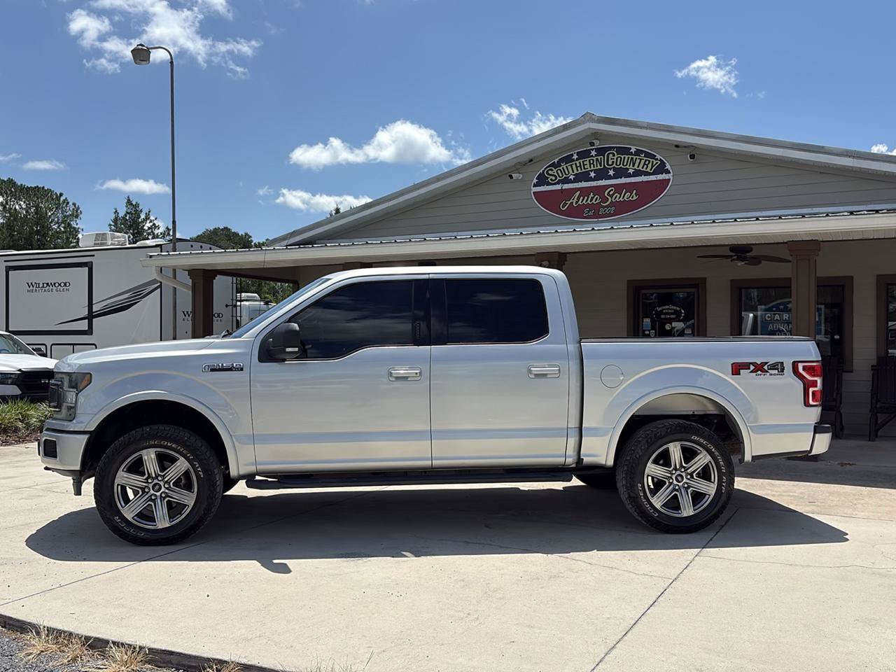 Used 2018 Ford F150 XLT w/ Equipment Group 302A Luxury AWD/4WD image 8