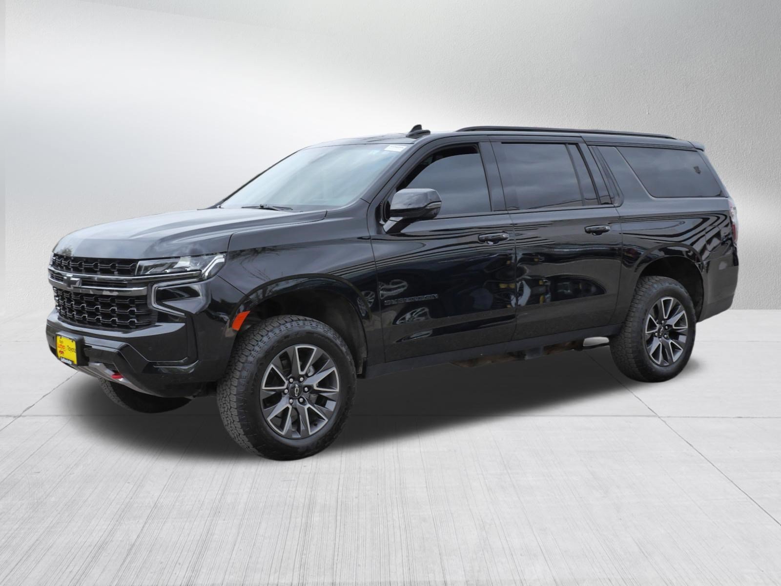 Used 2022 Chevrolet Suburban Z71 w/ Z71 Off-Road Package AWD/4WD image 3