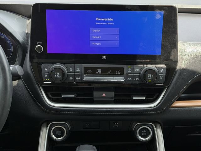 Used 2024 Toyota Grand Highlander AWD image 17
