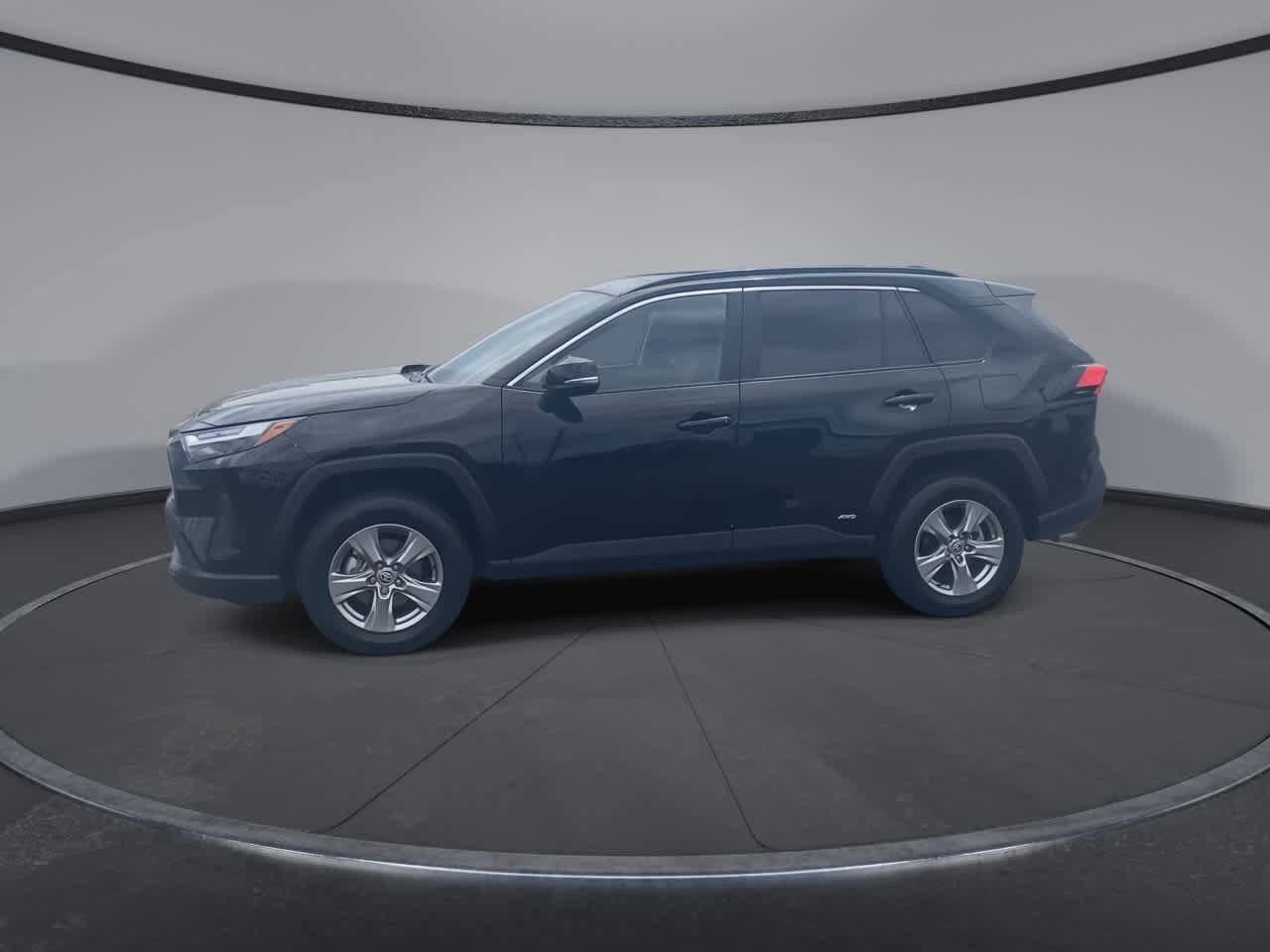 Used 2025 Toyota RAV4 XLE w/ Convenience Package AWD/4WD image 6