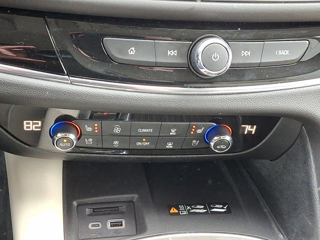 Used 2024 Buick Enclave Avenir w/ Avenir Technology Package image 18