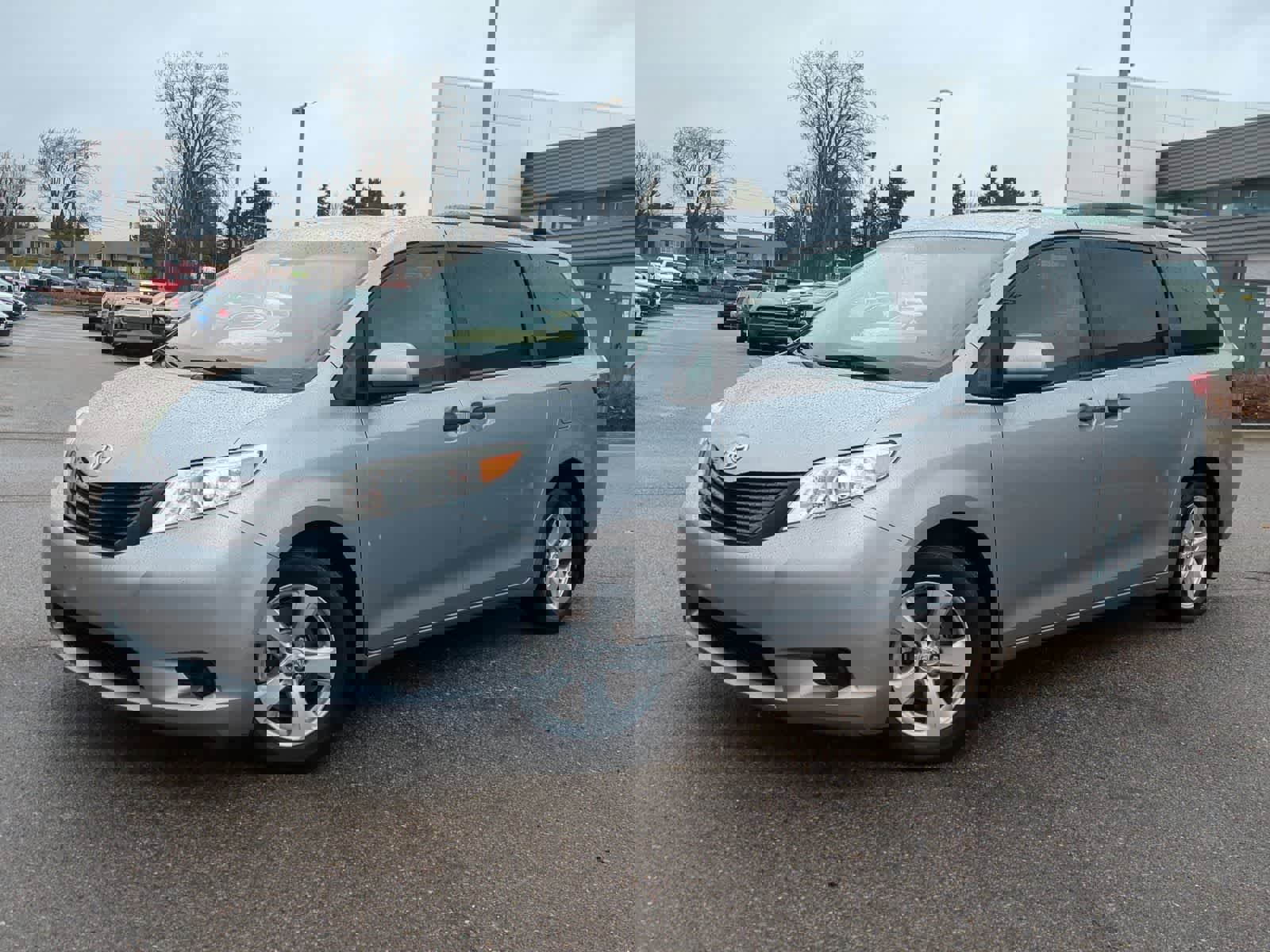 Used 2016 Toyota Sienna L image 1