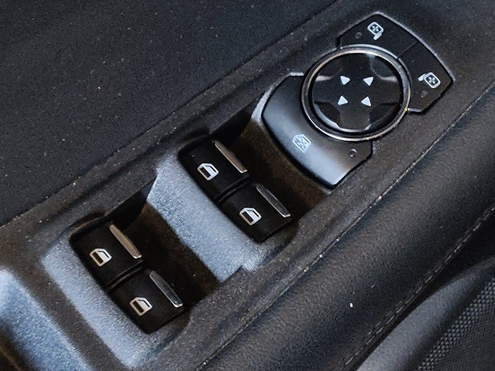 Used 2024 Ford Edge SEL image 27