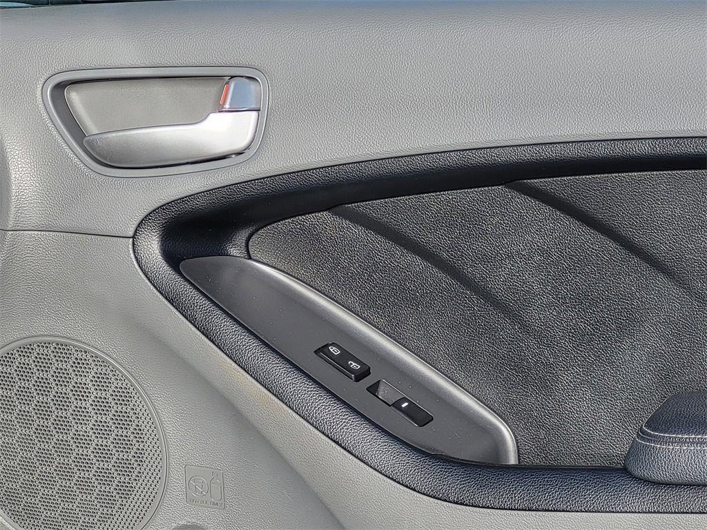 Used 2017 Kia Forte LX w/ LX Popular Package image 17