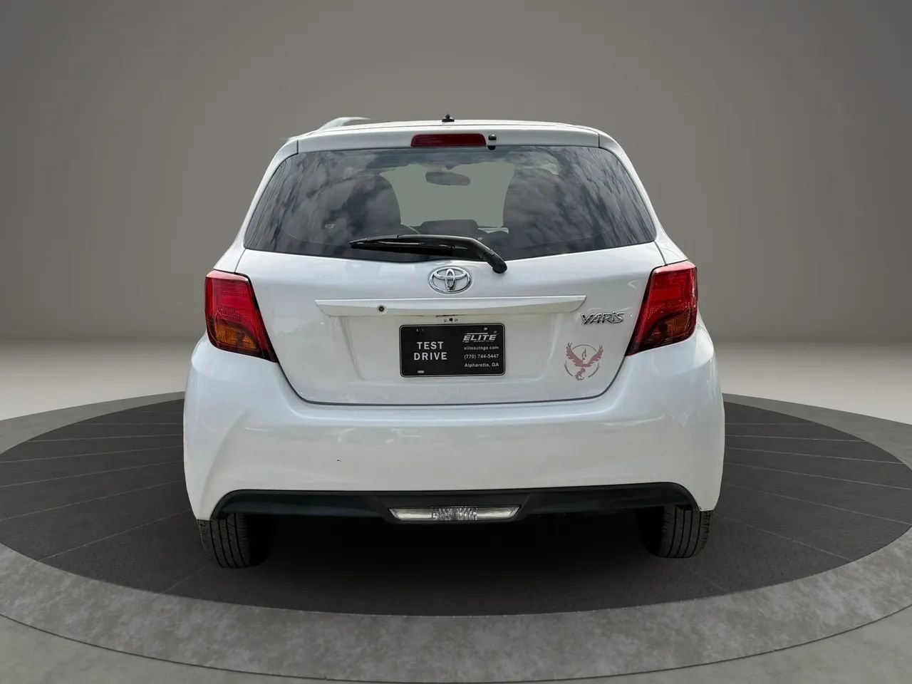 Used 2016 Toyota Yaris L FWD image 5