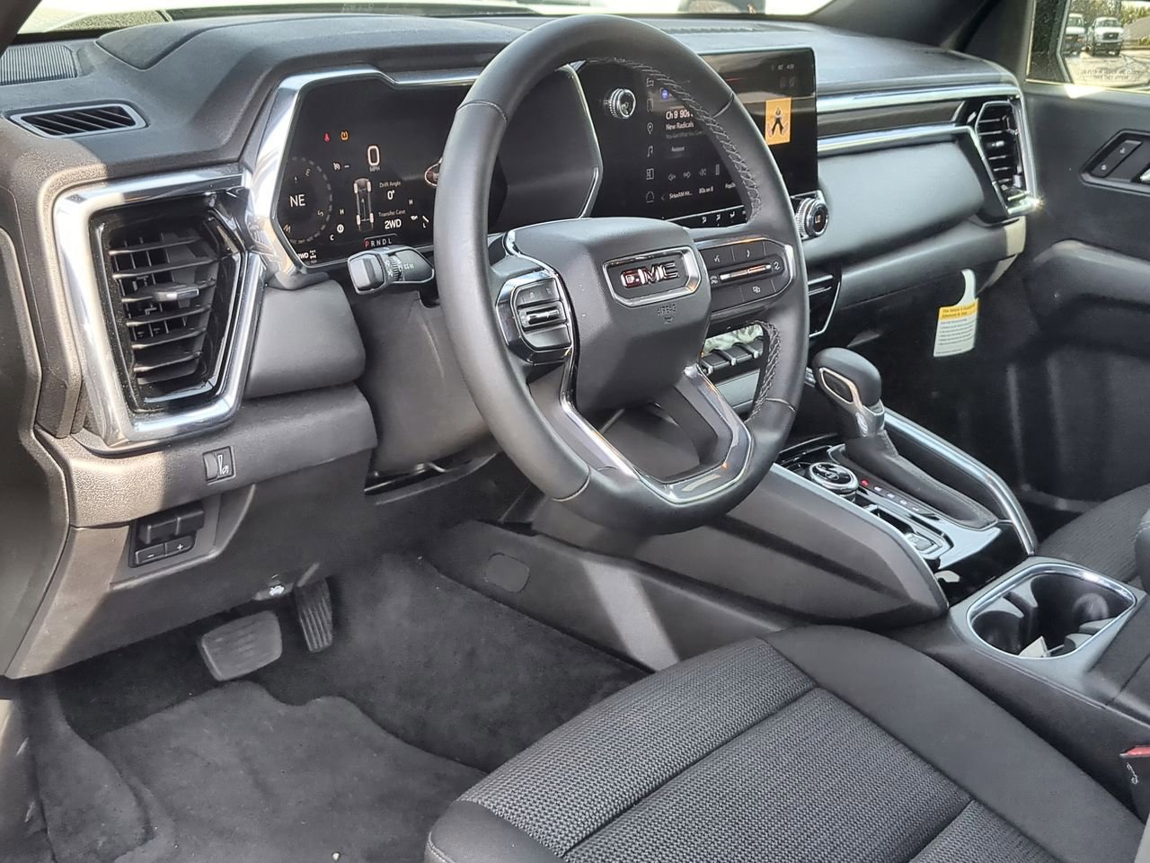 Used 2025 GMC Canyon Elevation w/ Convenience Package AWD/4WD image 10