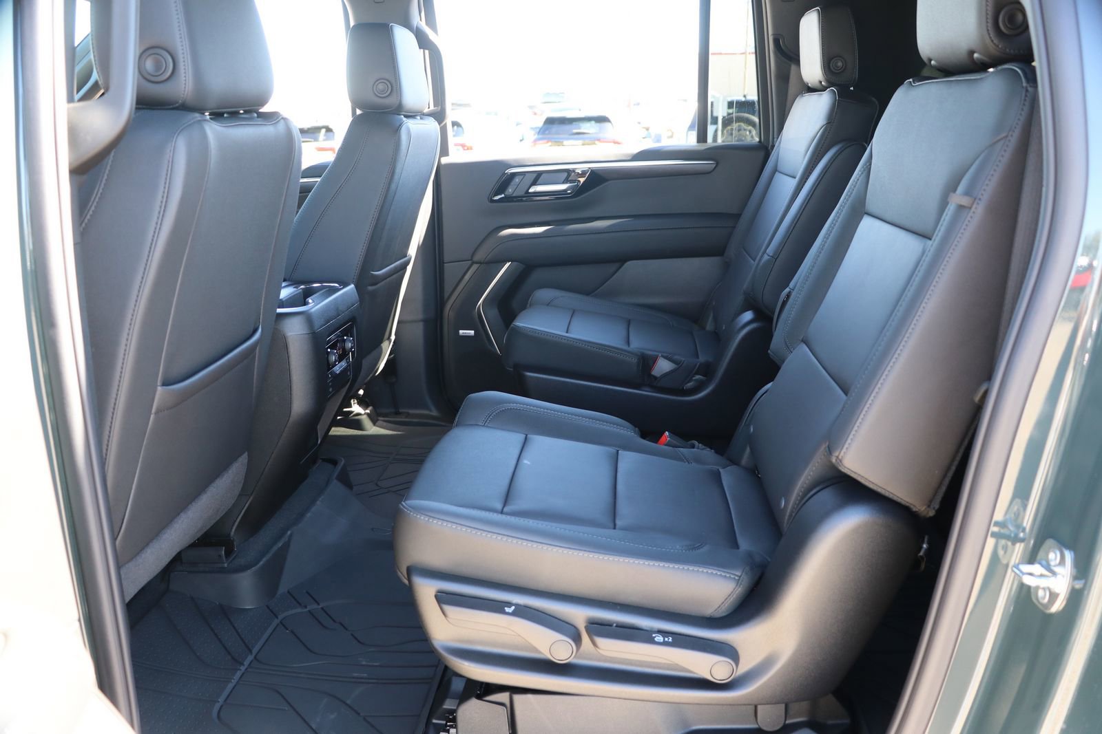 New 2026 Chevrolet Suburban Z71 w/ Comfort Package image 28
