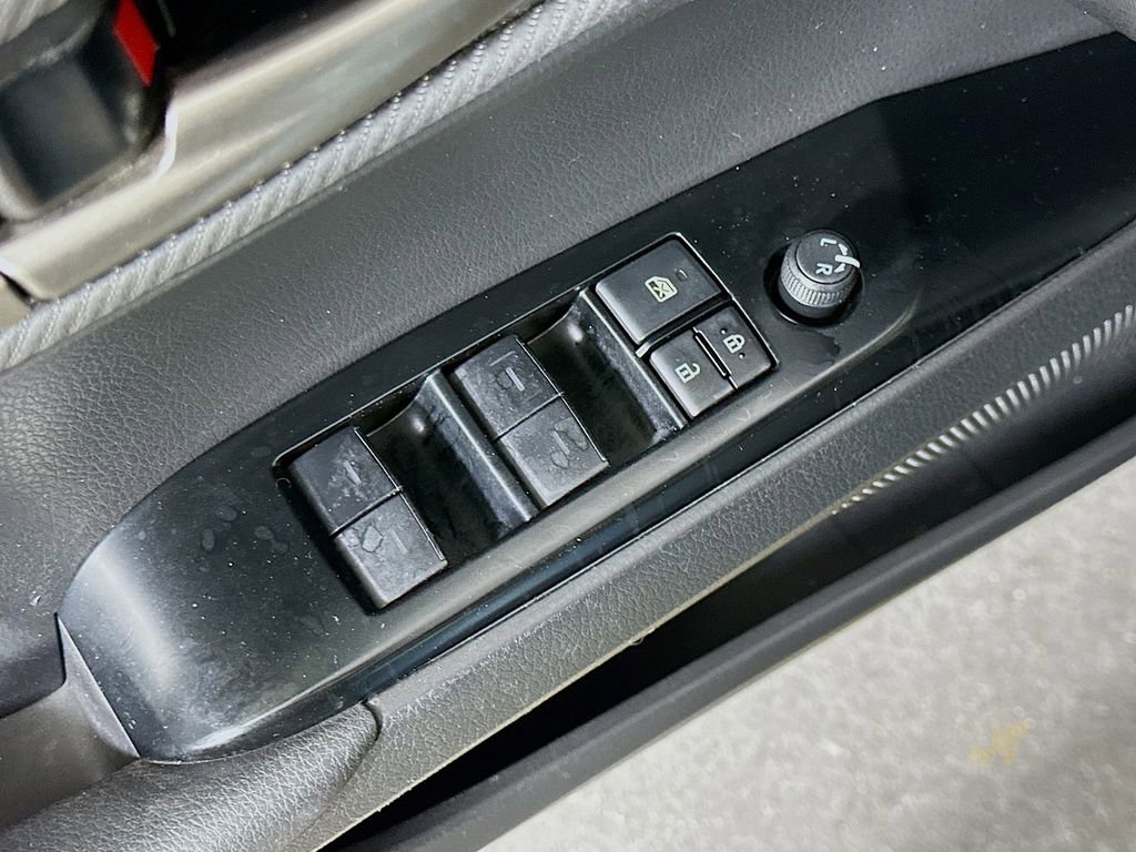 Used 2025 Toyota Camry SE FWD image 20