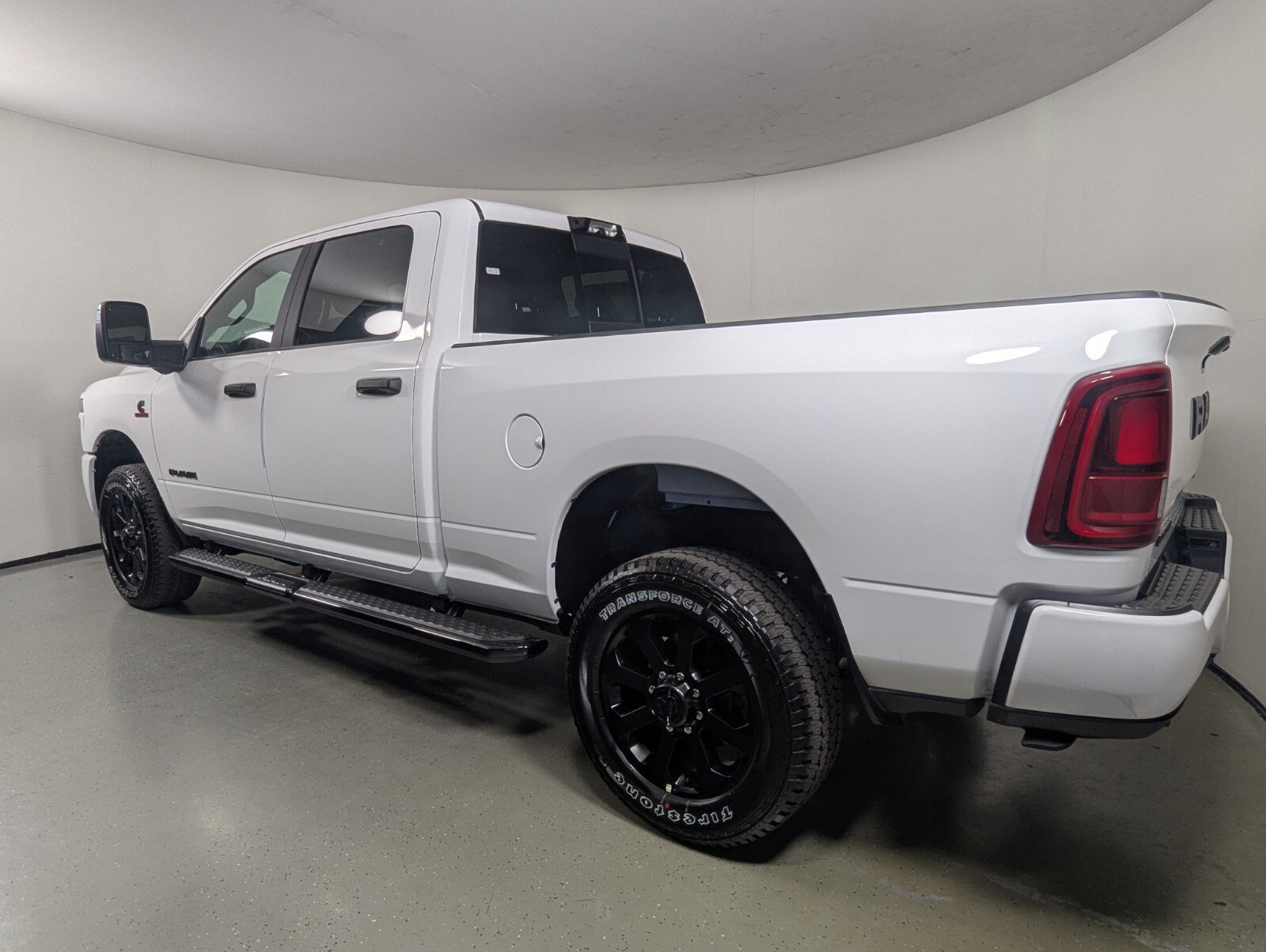 New 2026 RAM 2500 Big Horn AWD/4WD image 6