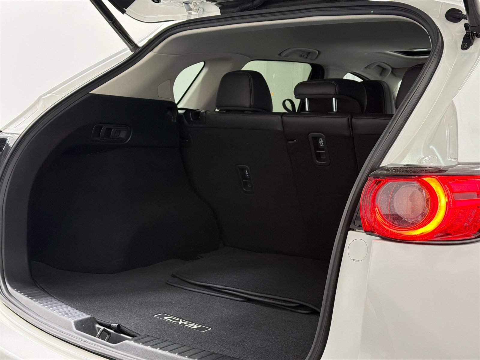 Used 2020 MAZDA CX-5 Grand Touring w/ GT Premium Package image 8