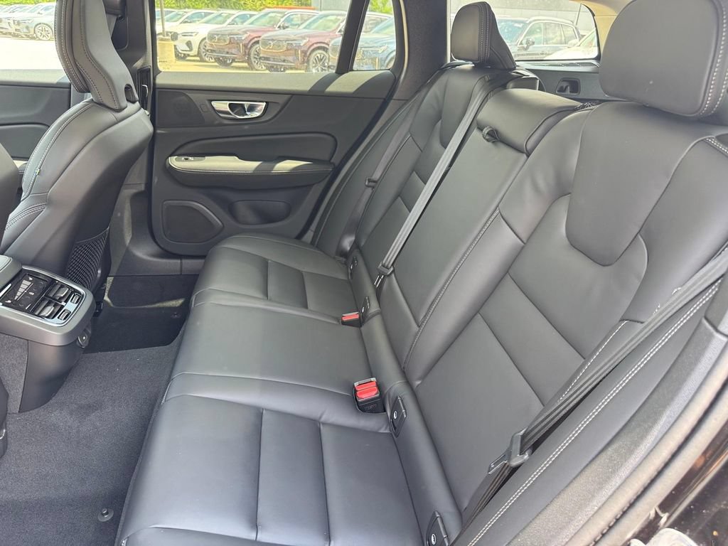 New 2026 Volvo V60 B5 Cross Country Ultra w/ Climate Package AWD/4WD image 9