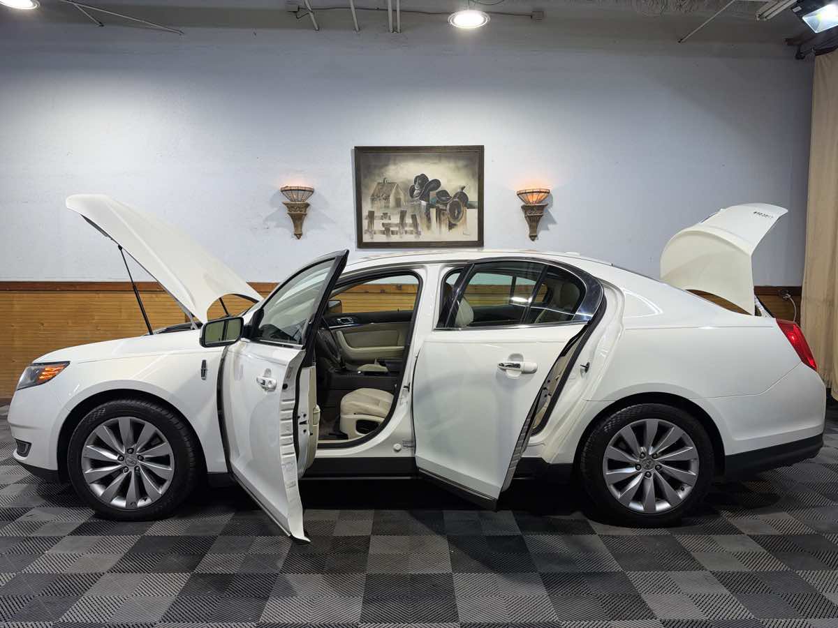Used 2013 Lincoln MKS FWD image 12