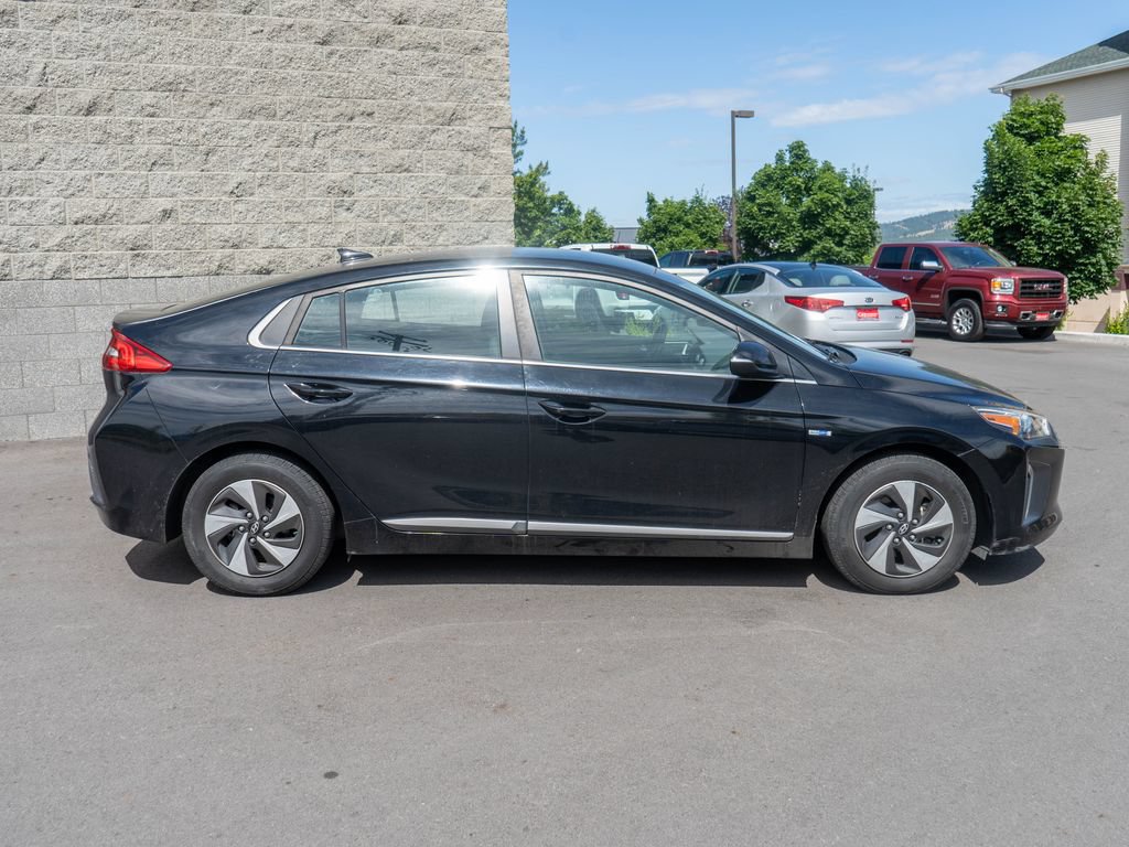 Used 2017 Hyundai Ioniq SEL FWD image 8