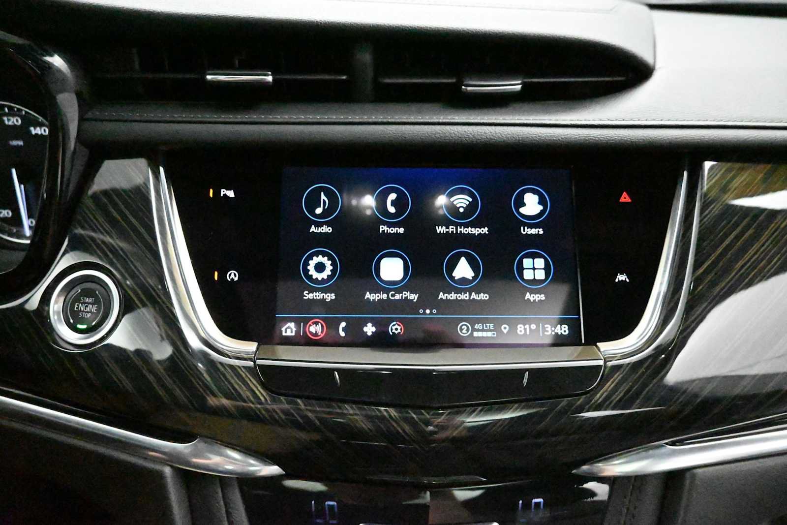 Used 2022 Cadillac XT6 Premium Luxury AWD/4WD image 16