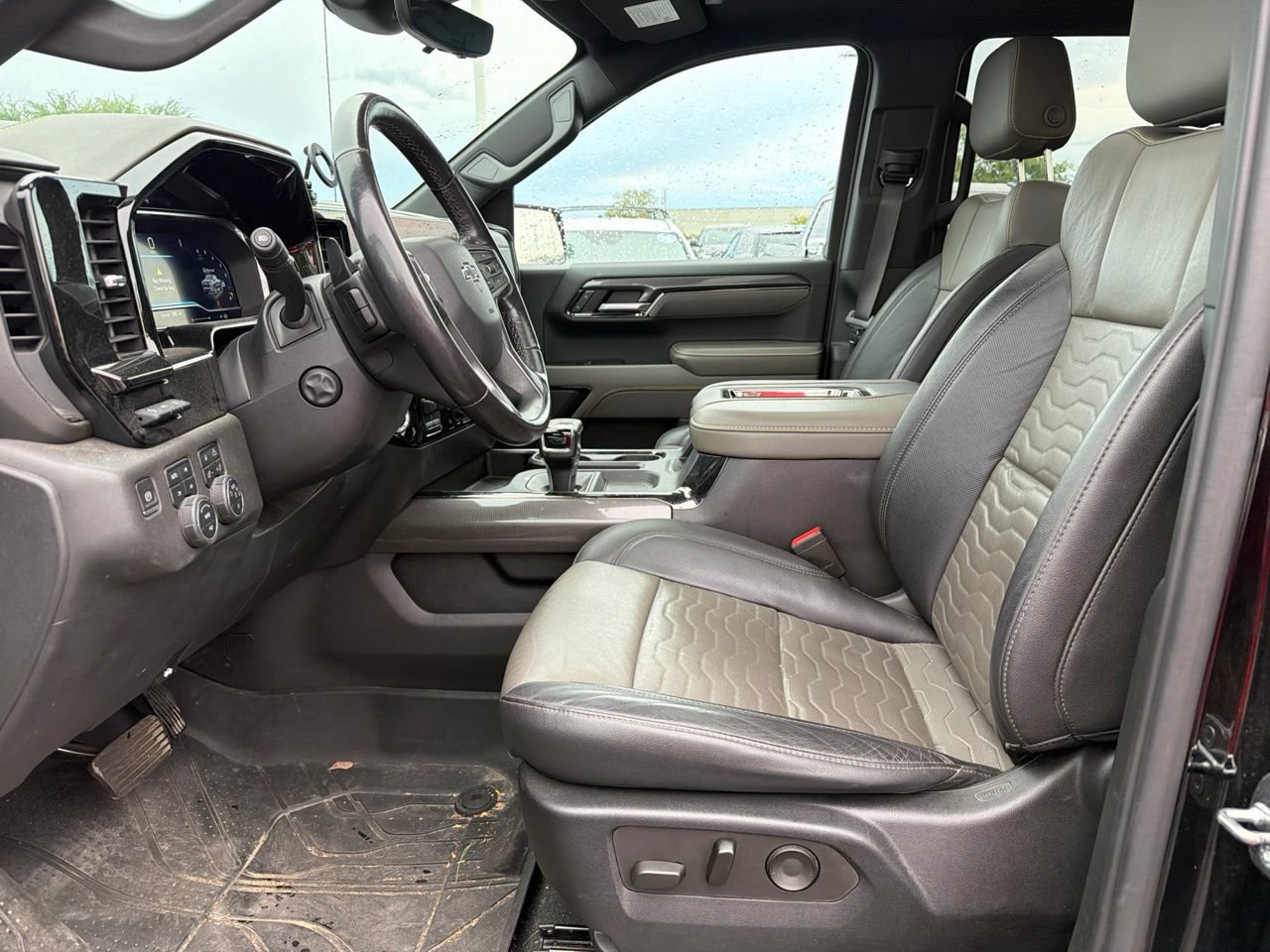 Used 2022 Chevrolet Silverado 1500 ZR2 w/ Technology Package AWD/4WD image 16