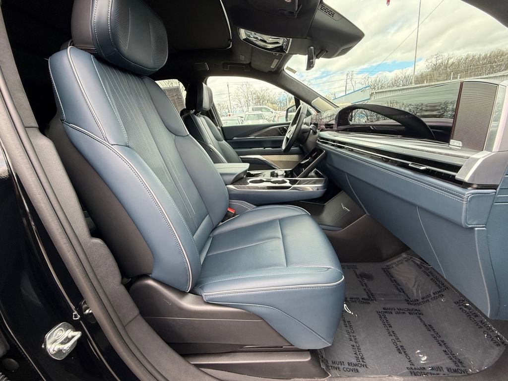 Used 2025 Cadillac Escalade IQ Sport 2 image 29