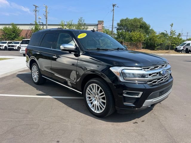 Used 2024 Ford Expedition Platinum AWD/4WD image 3