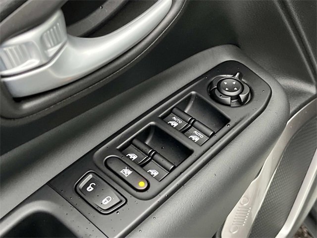 Used 2023 Jeep Renegade Latitude image 30