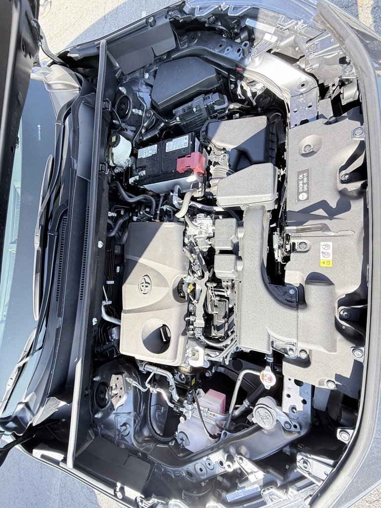 Used 2025 Toyota RAV4 LE image 33
