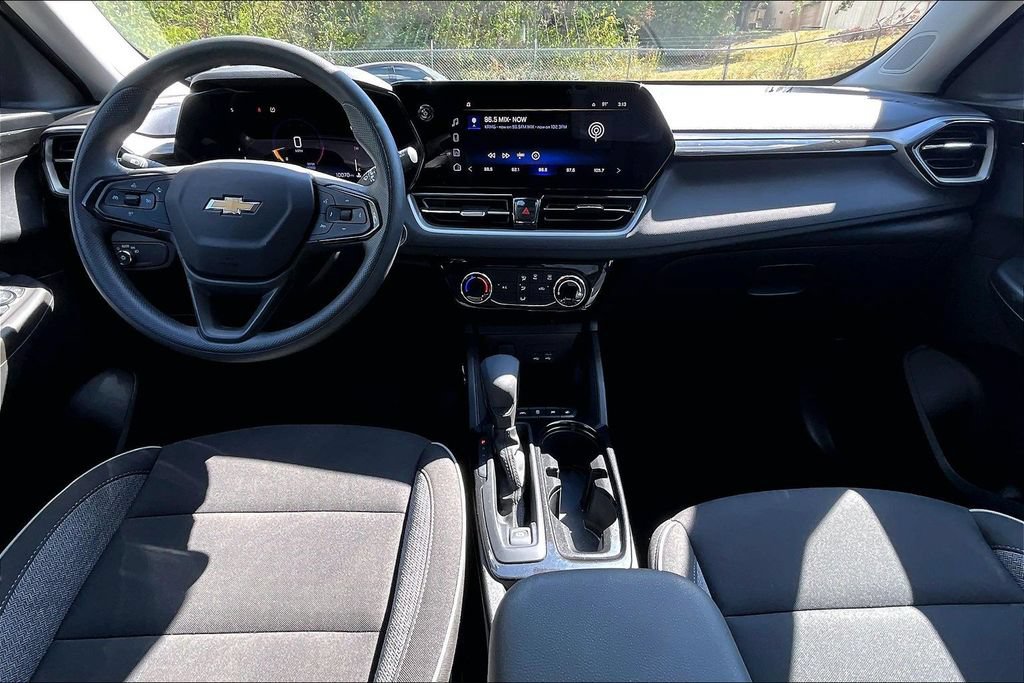 Used 2026 Chevrolet TrailBlazer LT FWD image 18