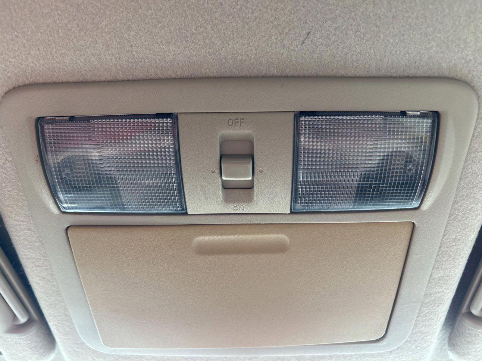 Used 2010 Nissan Frontier SE RWD image 30