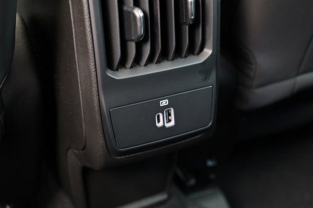 New 2025 Alfa Romeo Tonale Veloce w/ Premium Package image 29