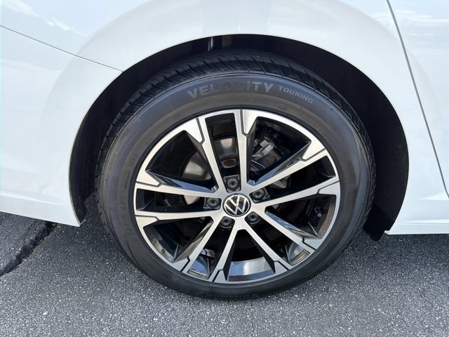 Used 2023 Volkswagen Jetta Sport FWD image 19