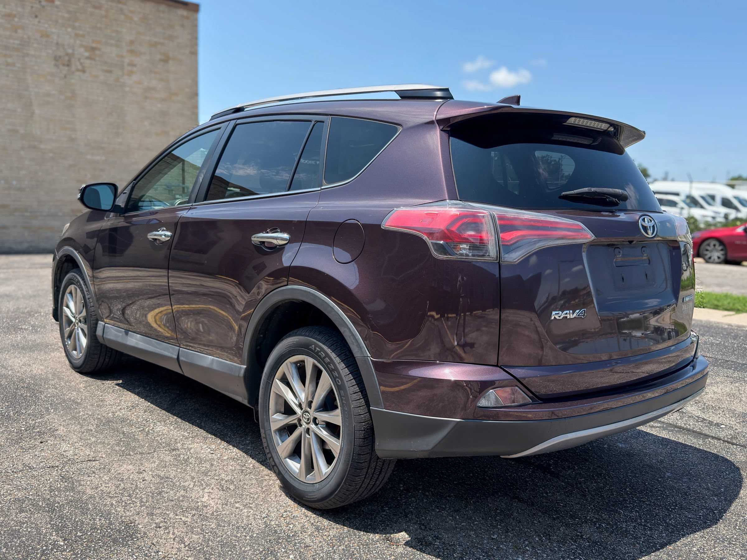 Used 2017 Toyota RAV4 Limited FWD image 4