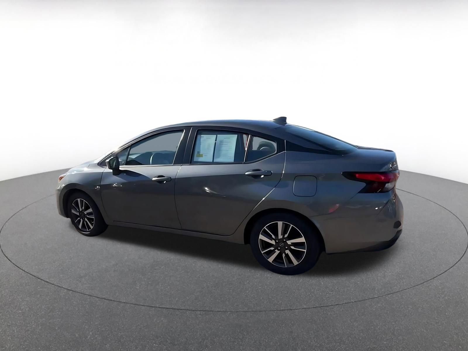 Used 2025 Nissan Versa SV FWD image 10