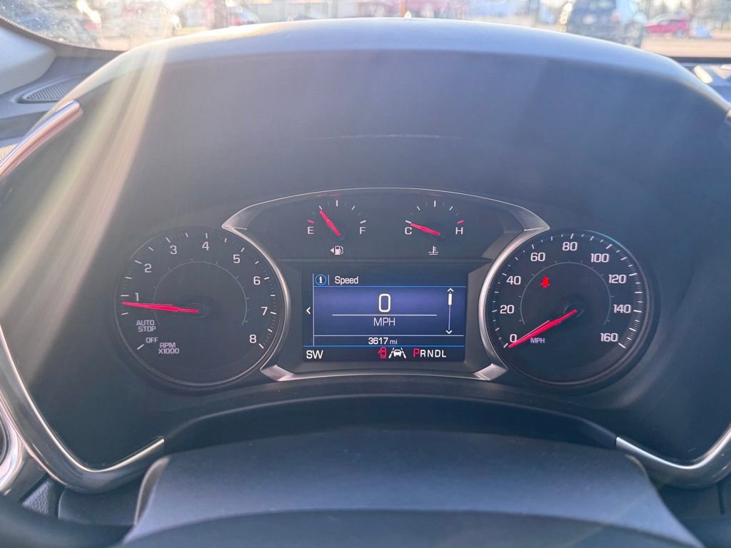 Used 2021 Chevrolet Equinox LT image 18